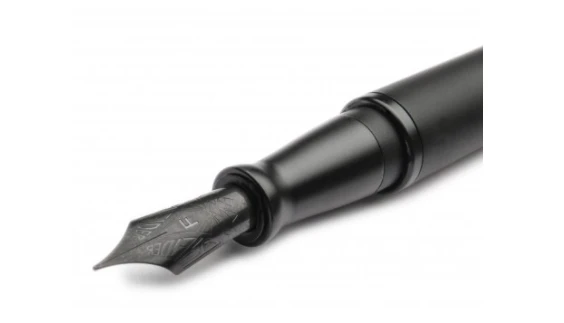 Pineider Avatar UR Matt Black Fountain Pen, Medium 2 Pineider Avatar UR Matt Black Fountain Pen, Medium - Image 2