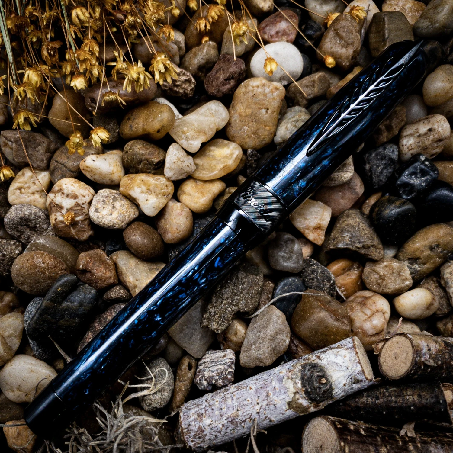 Pineider La Grande Bellezza Rocco Fountain Pen, Blue 2 Pineider La Grande Bellezza Rocco Fountain Pen, Blue - Image 2