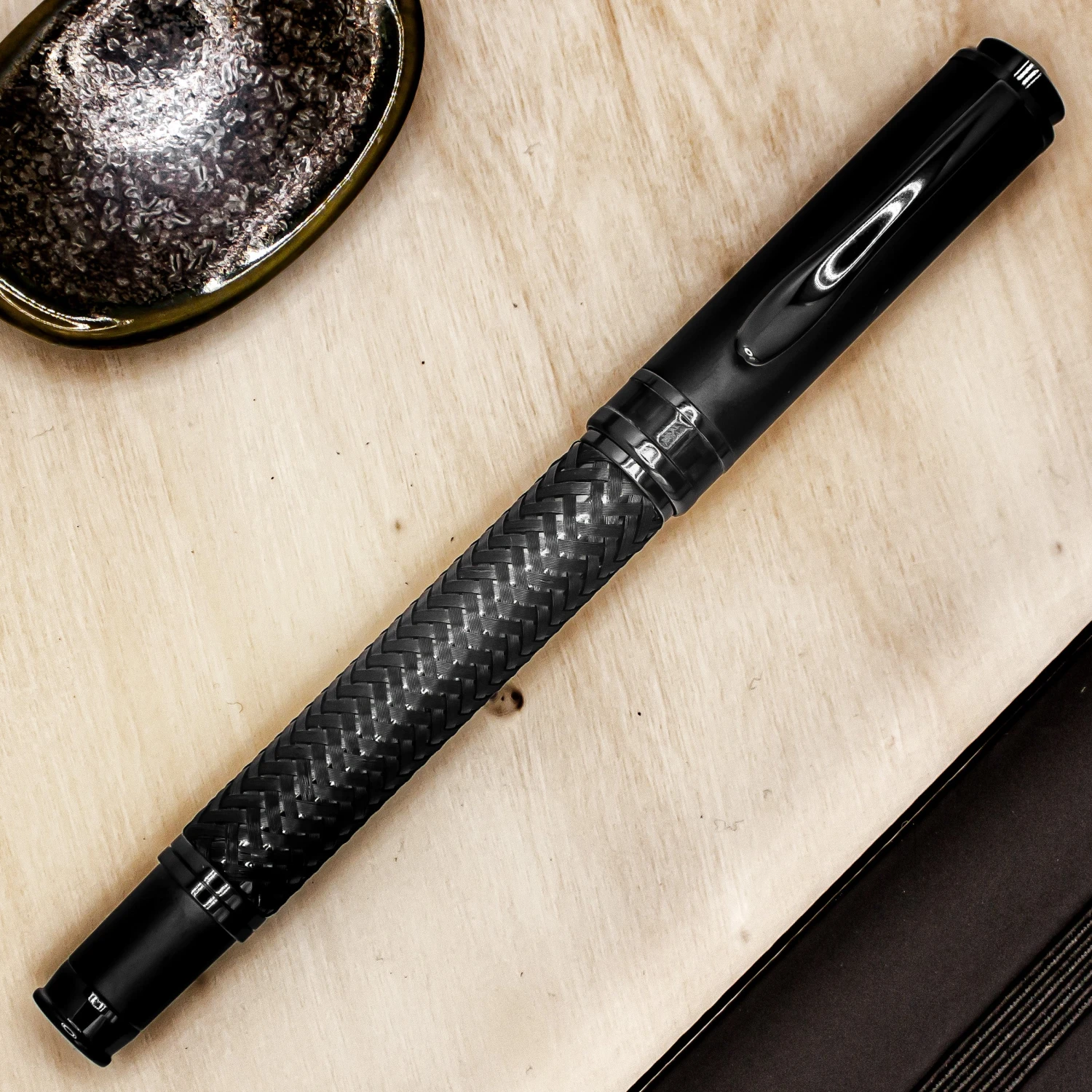Monteverde Innova Formula M Fountain Pen, Black 2 Monteverde Innova Formula M Fountain Pen, Black - Image 2
